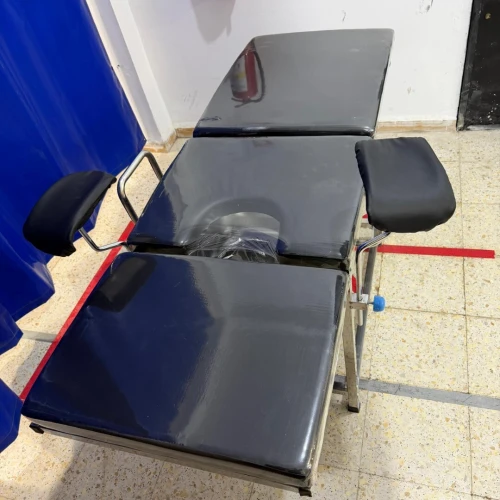 Table gynécologique professionnel CL-HB0069N en acier inoxydable