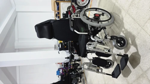 Fauteuil roulant électrique JRWD303U | Dossier haut, grandes roues & télécommande