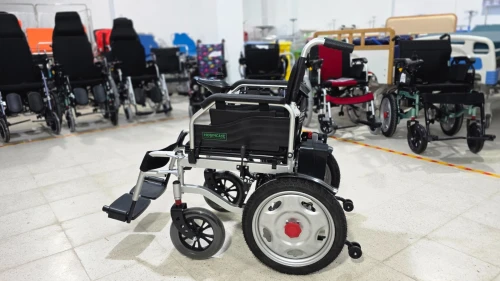 Fauteuil roulant électrique JRWD1601U | Dossier haut, roues 22, batterie 12Ah