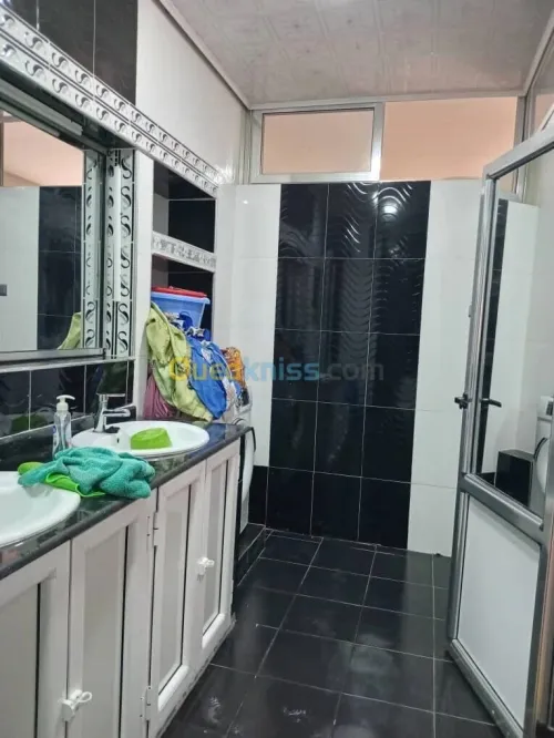 Location Appartement Niveau de villa F4 Alger Kouba