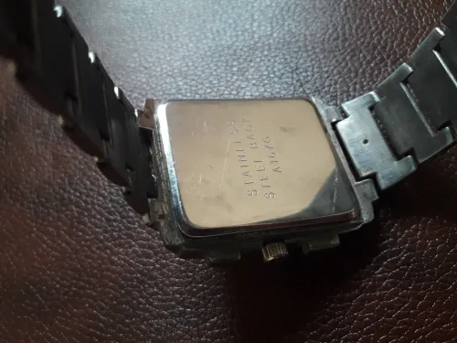 MONTRES QUARTZ pour HOMMES - ساعات للرجال