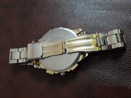 MONTRES QUARTZ pour HOMMES - ساعات للرجال
