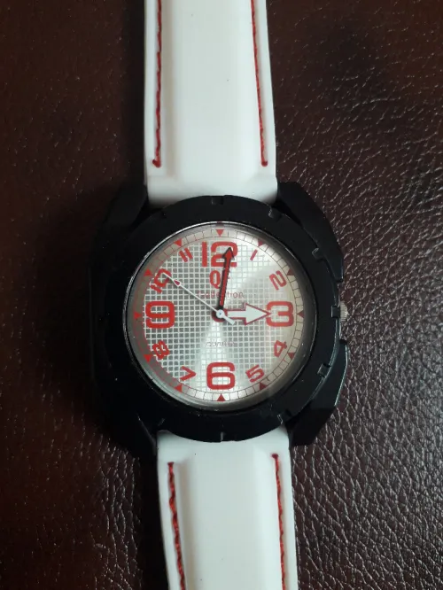 MONTRES QUARTZ pour HOMMES - ساعات للرجال