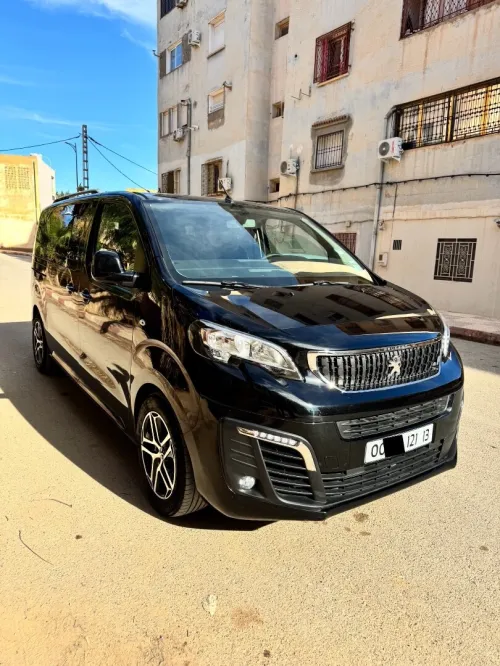 Peugeot Expert 2021 9 place