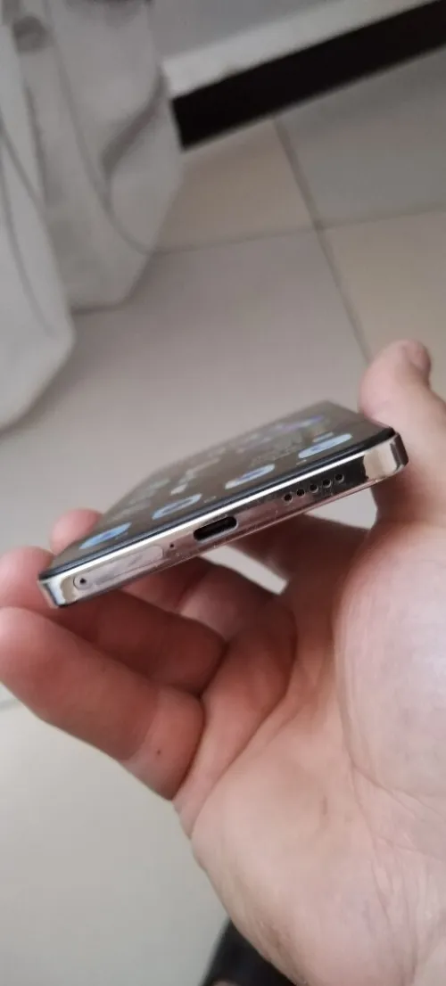 Vivo vi 40 V 40لايت