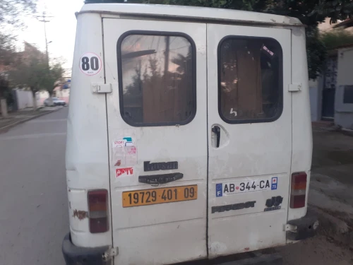 Pego Karza 2001