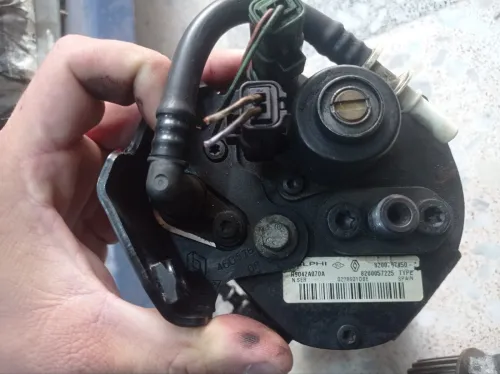 pompe HP 1.5 Dci