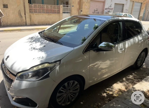 Peugeot 208 2018 Allure Facelift