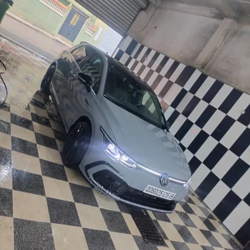 Volkswagen Golf 8 2025 R-Line