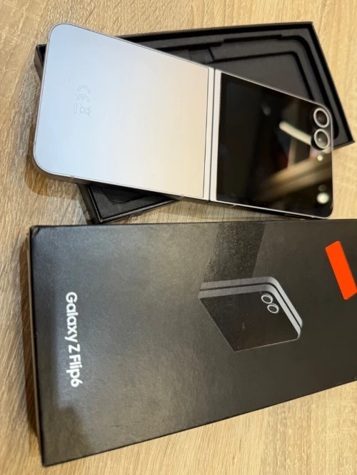 Samsung Z flip 5/ Zflip6 / Z flip 7