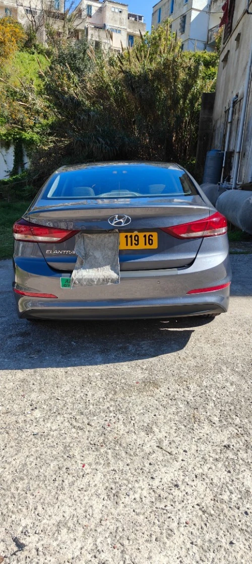Hyundai Elantra 2019 GLX