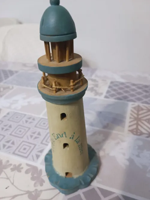 Collections variée d'objets de décoration sur le thème marin