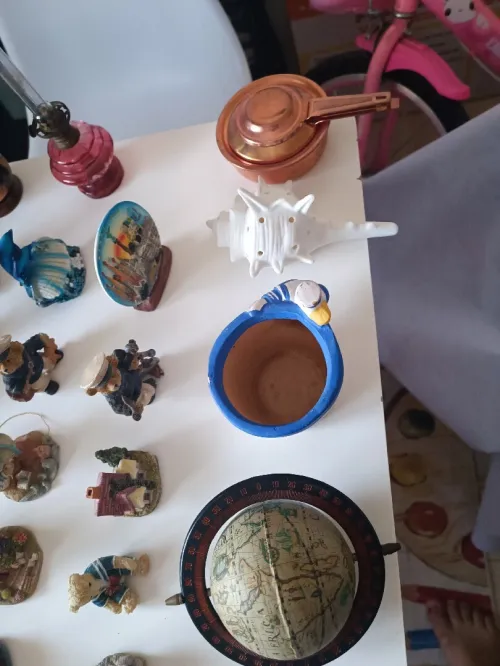 Collections variée d'objets de décoration sur le thème marin