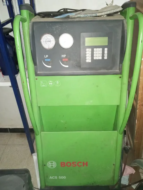 Machine recharge clim auto