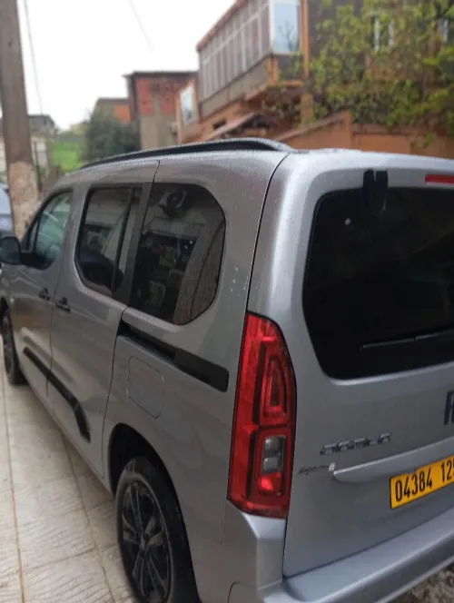 Fiat Doblo 2025 Autre