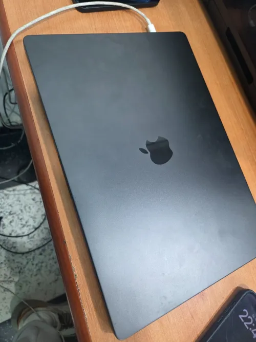 Macbook pro 16 M4 max 48Gb 1to