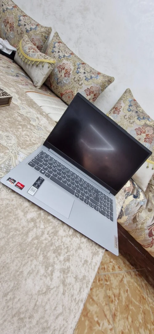 Lenovo ideapad 1