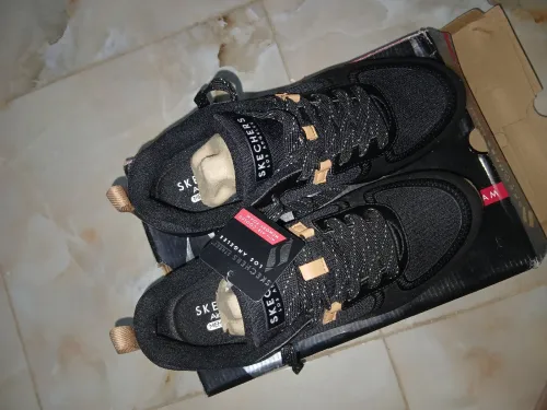 Skechers