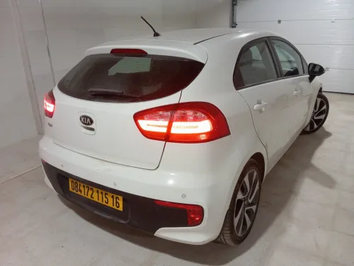Kia Rio 5 portes 2015 