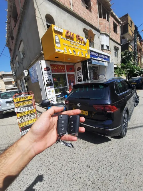 صنع جميع أنواع مفاتيح السيارات والمنازل والمصاعد الهوائية و مرحبا بكم عند cle pro draria sebala 