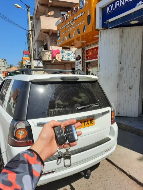 صنع جميع أنواع مفاتيح السيارات والمنازل والمصاعد الهوائية و مرحبا بكم عند cle pro draria sebala 