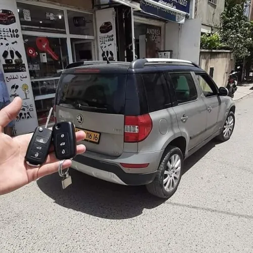صنع جميع أنواع مفاتيح السيارات والمنازل والمصاعد الهوائية و مرحبا بكم عند cle pro draria sebala 