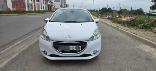 Peugeot 208 2015 Allure