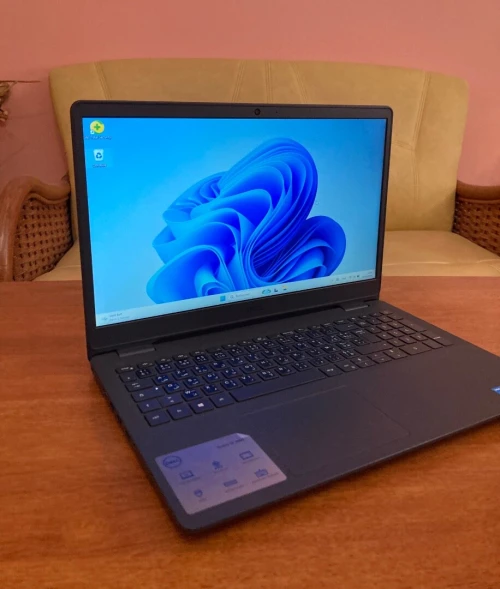 PC Portable Dell Vostro 3500