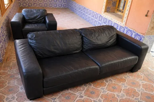 salon en cuir noir