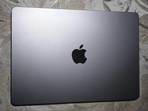 MacBook air M2 2022 8/512
