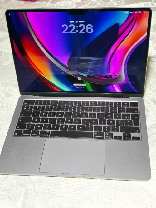 MacBook air M2 2022 8/512