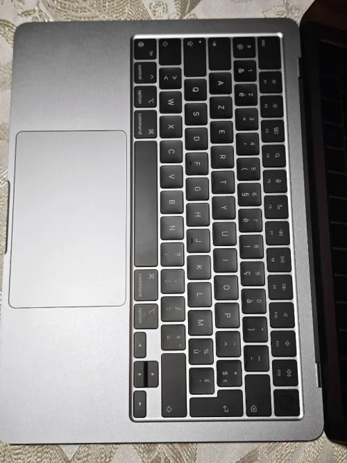 MacBook air M2 2022 8/512