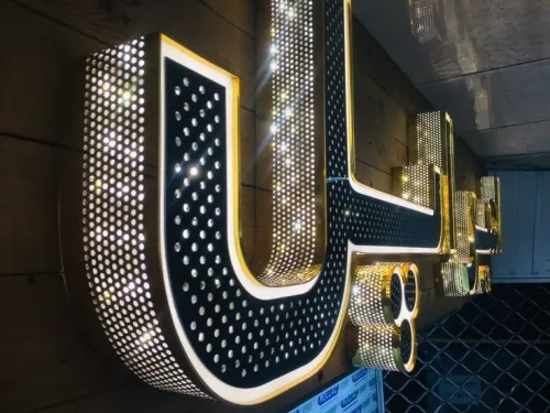 Enseigne- Texte relief  - forex - Plexiglas