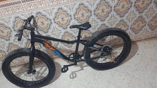Vélo sport fat bik frein disque.