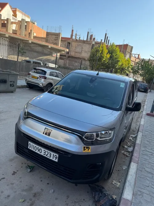 Fiat Doblo 2023 Italien