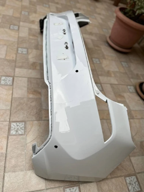 Pare choc Hyundai i30 blanc dorigine 00 sbigha