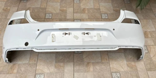 Pare choc Hyundai i30 blanc dorigine 00 sbigha