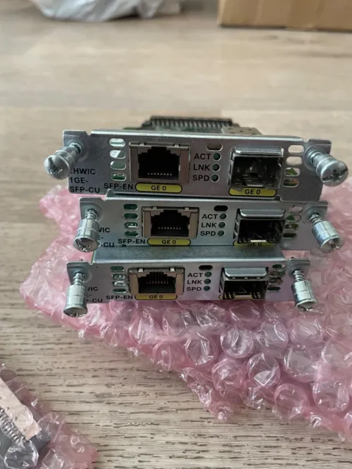 Cisco carte module Ehwic-1GE-SFP-CU