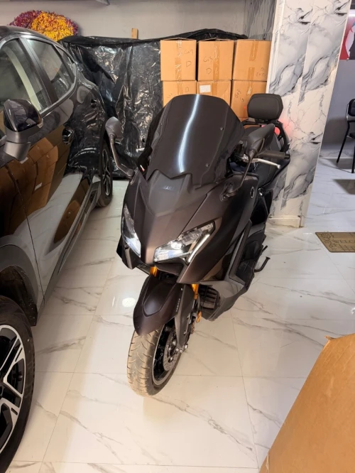 Yamaha Tmax563 2023
