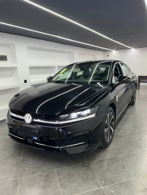 Volkswagen Passat 2025 MAGOTAN