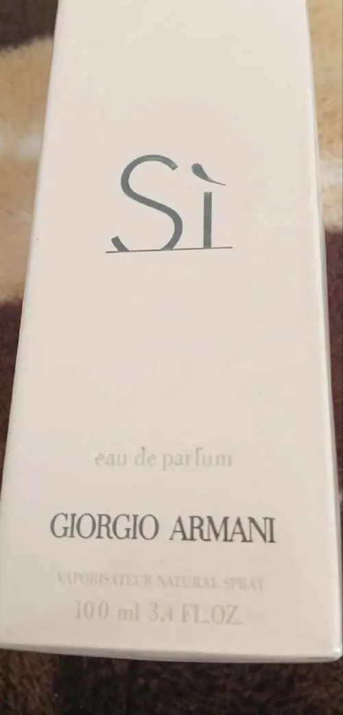 Si giergo ARMANI EAU de parfum