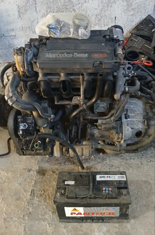 Moteur vito mercedes dci