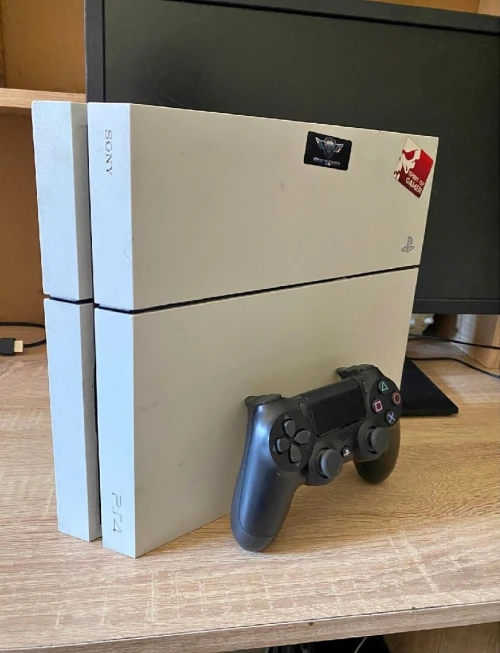Ps4 fat édition white