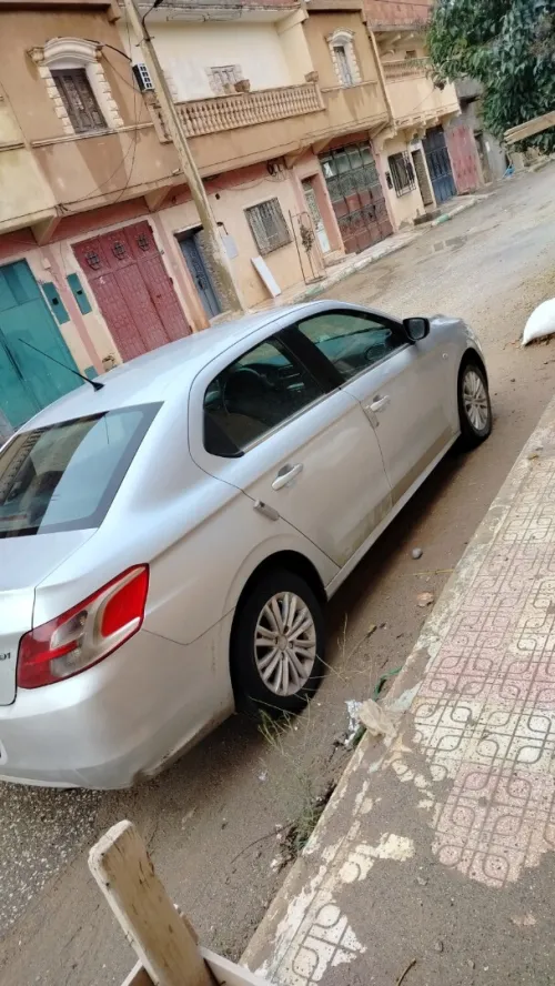 Peugeot 301 2013 Alleur