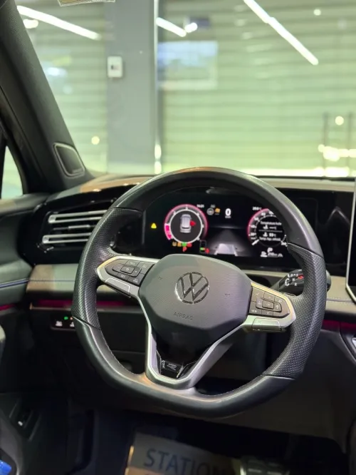 Volkswagen Tiguan 2024 R-line full options