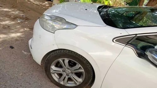 Peugeot 208 2015 Allure