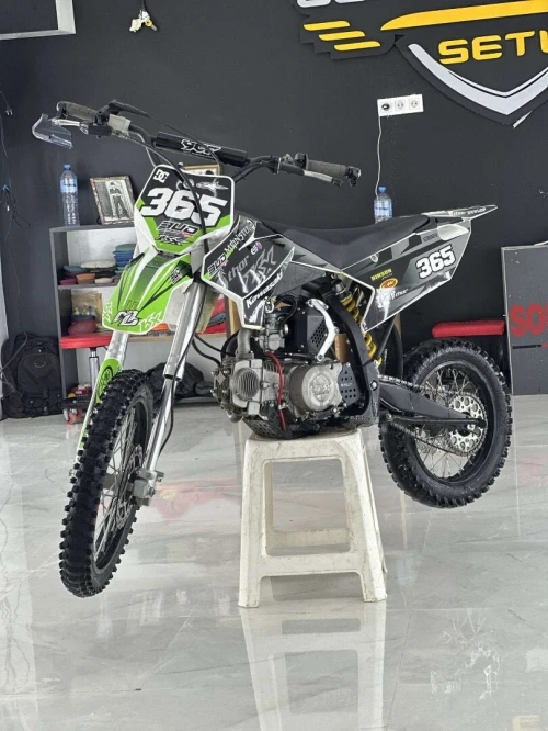 Yamaha Cross 2024