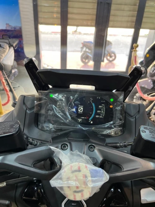 YAMAHA YAMAHA TMAX 562 2025