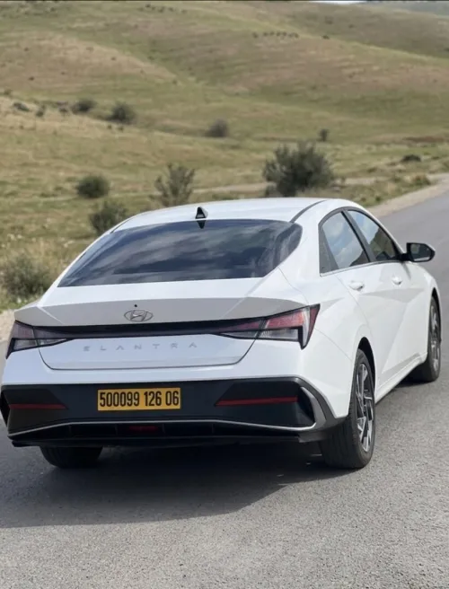 Hyundai Elantra 2026 GLX Lux Edition