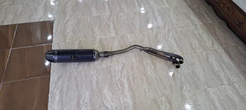 Pot akrapovic d'origine yamaha pour tmax neuveux